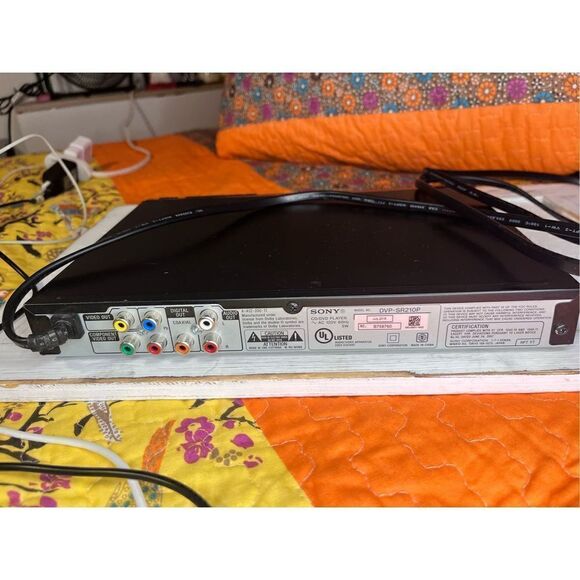 Sony DVD player Dvd video Dvp sr220p no remote clean - Picture 2 of 16